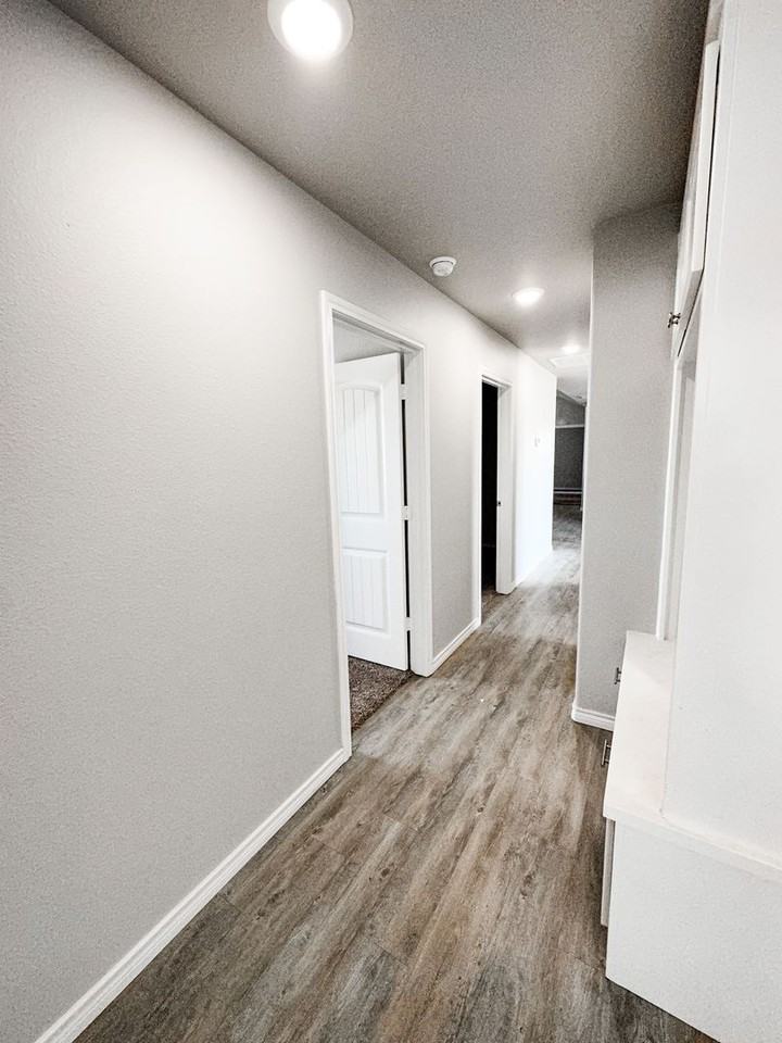 11719 County Road 6400 - Photo 7 of 38