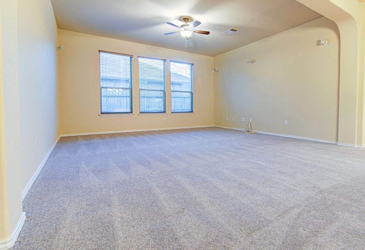 1808 Mcclannahan Dr - Photo 5 of 31