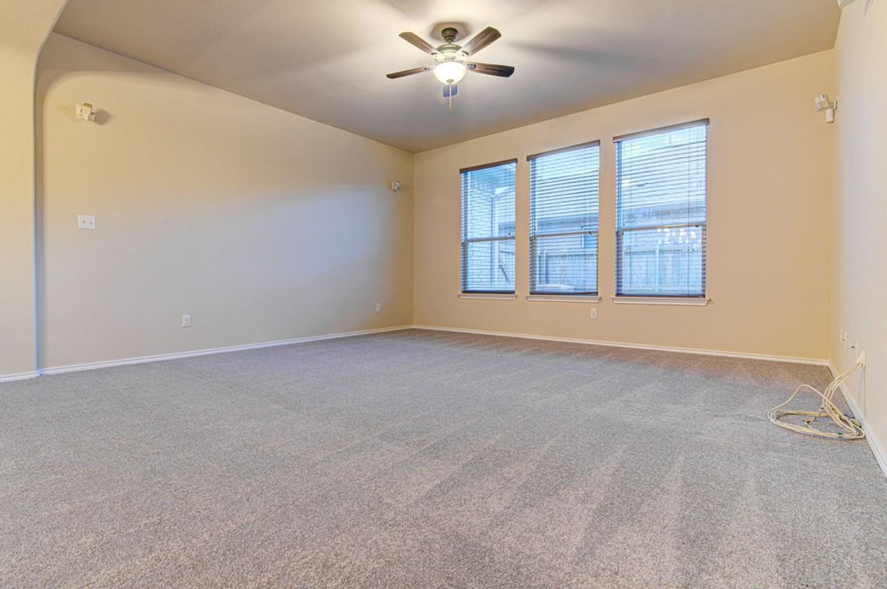 1808 Mcclannahan Dr - Photo 6 of 31