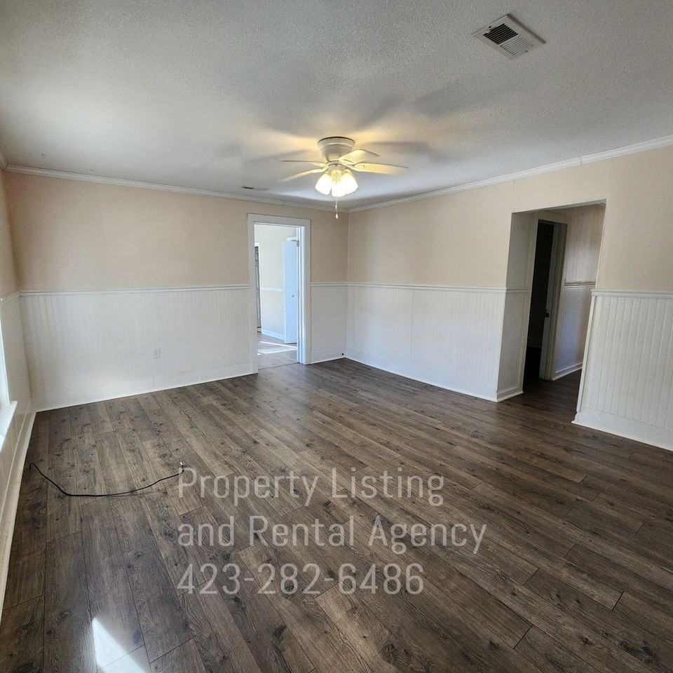 112 Garrett Estep Rd - Photo 3 of 27