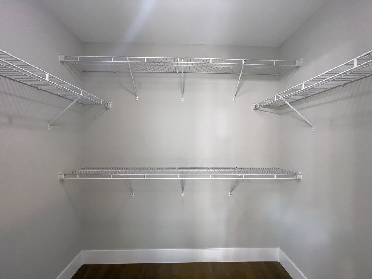 357 London Rd - Photo 3 of 22