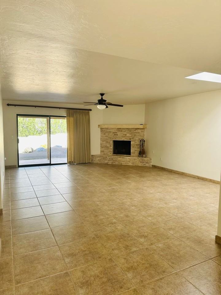 5731 E Paseo Del Cenador - Photo 4 of 17