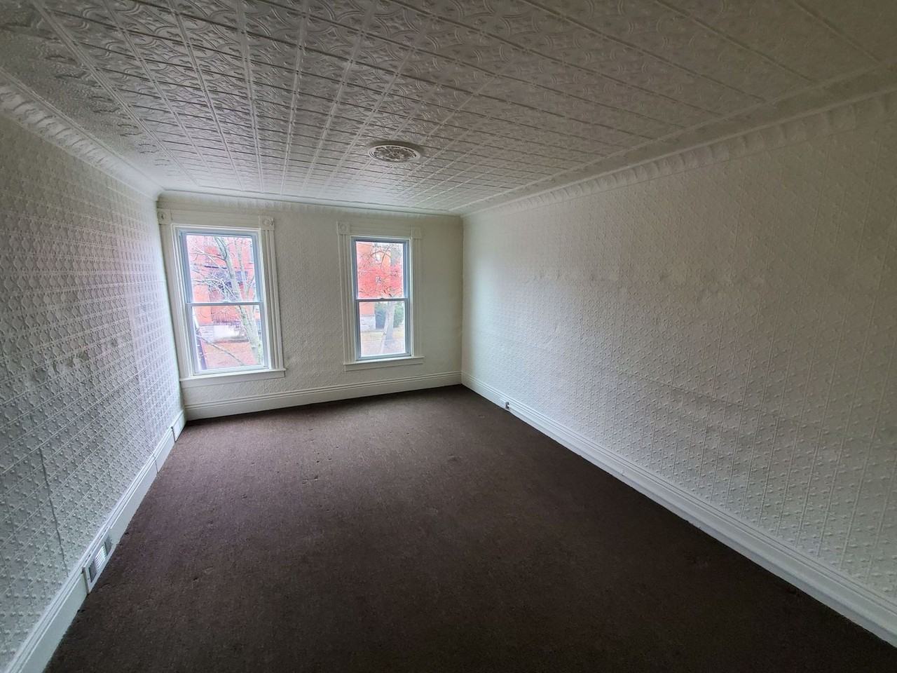 15 Lorenzo St - Photo 7 of 9