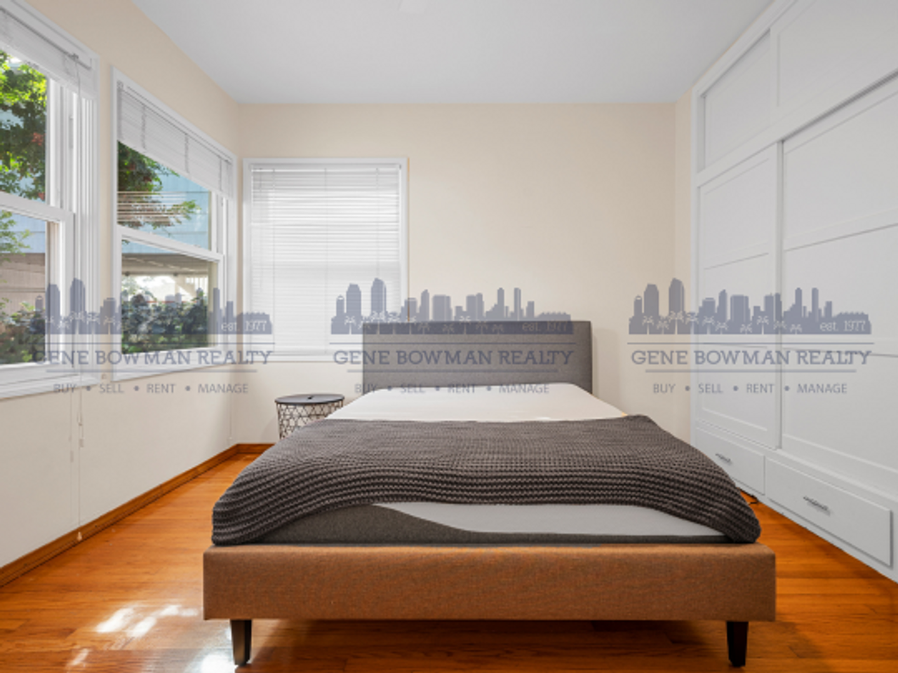 Pembroke - Photo 7 of 29