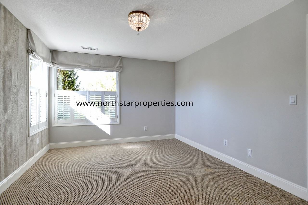 4565 Sw Joshua St - Photo 3 of 41