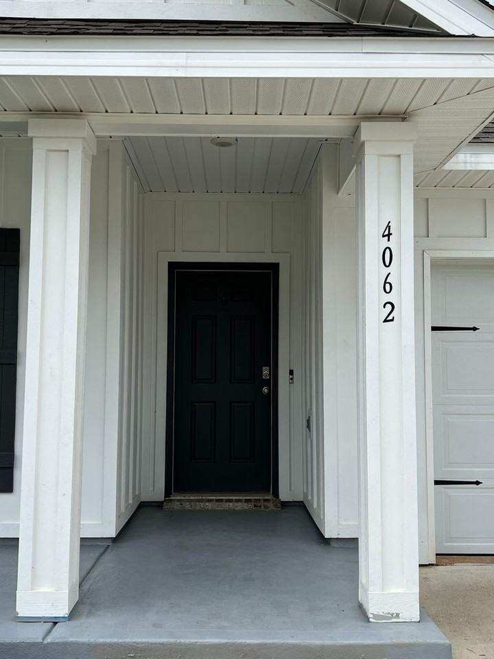 4062 Blaney Ln - Photo 3 of 25