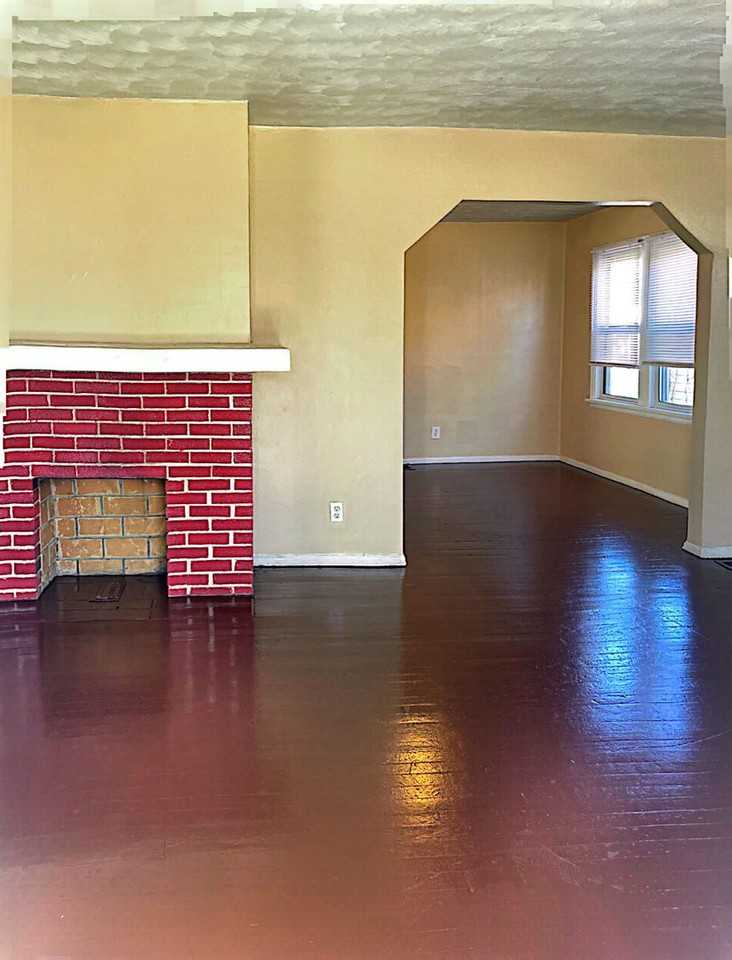 283 Huron Ave - Photo 3 of 13