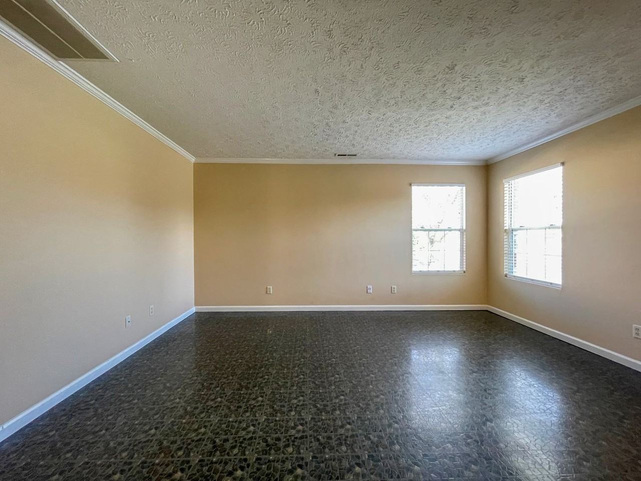 3006 W Applewood Ct - Photo 6 of 26