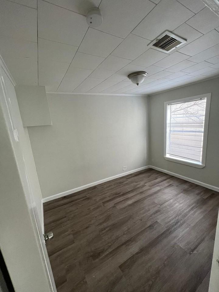 2628 4th Ave - Photo 5 of 14