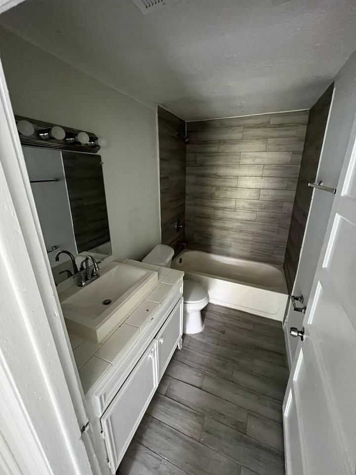 2628 4th Ave - Photo 6 of 14