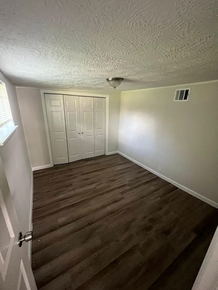 2628 4th Ave - Photo 7 of 14