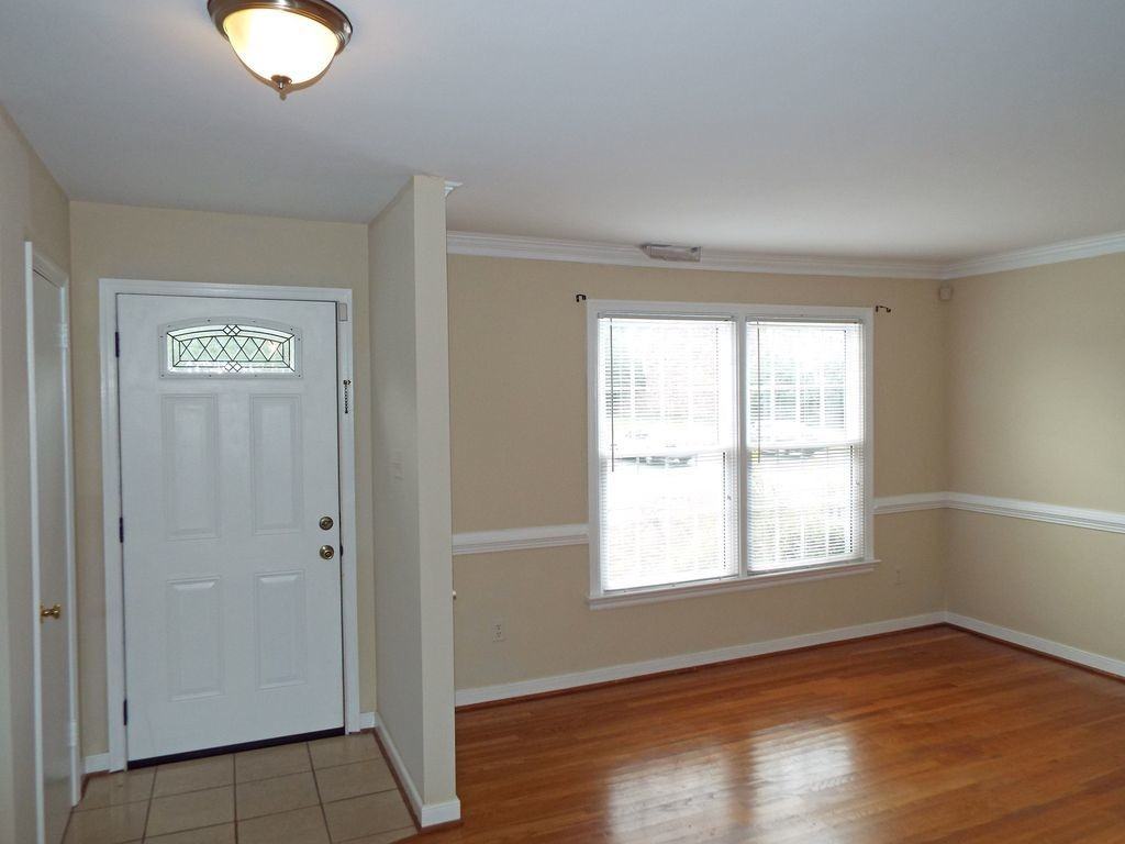 2200 Kingsbrook Dr - Photo 2 of 15