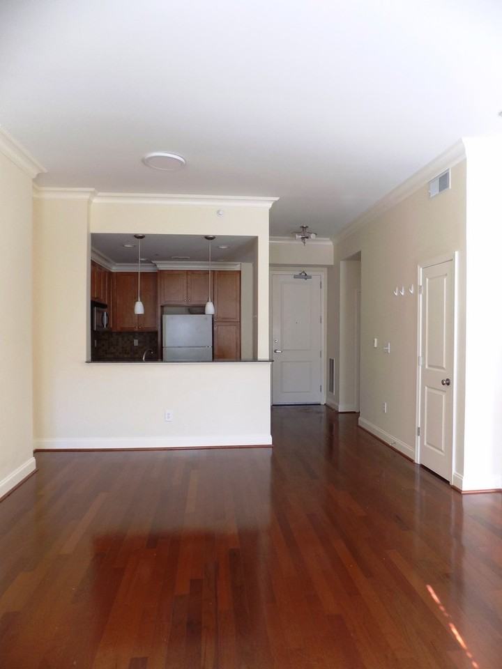 601 Main St - Photo 4 of 16