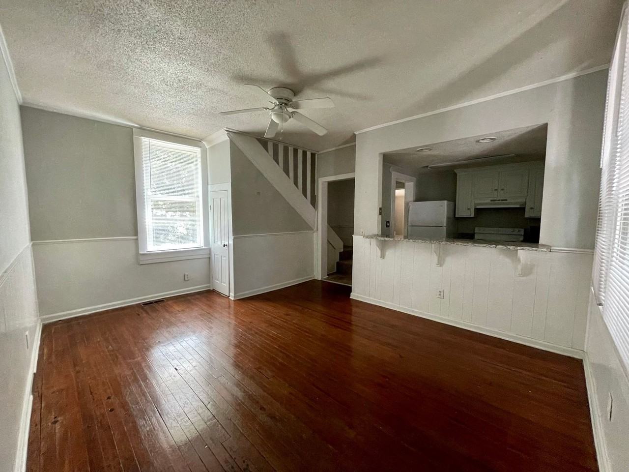 1319 Dover St - Photo 7 of 22