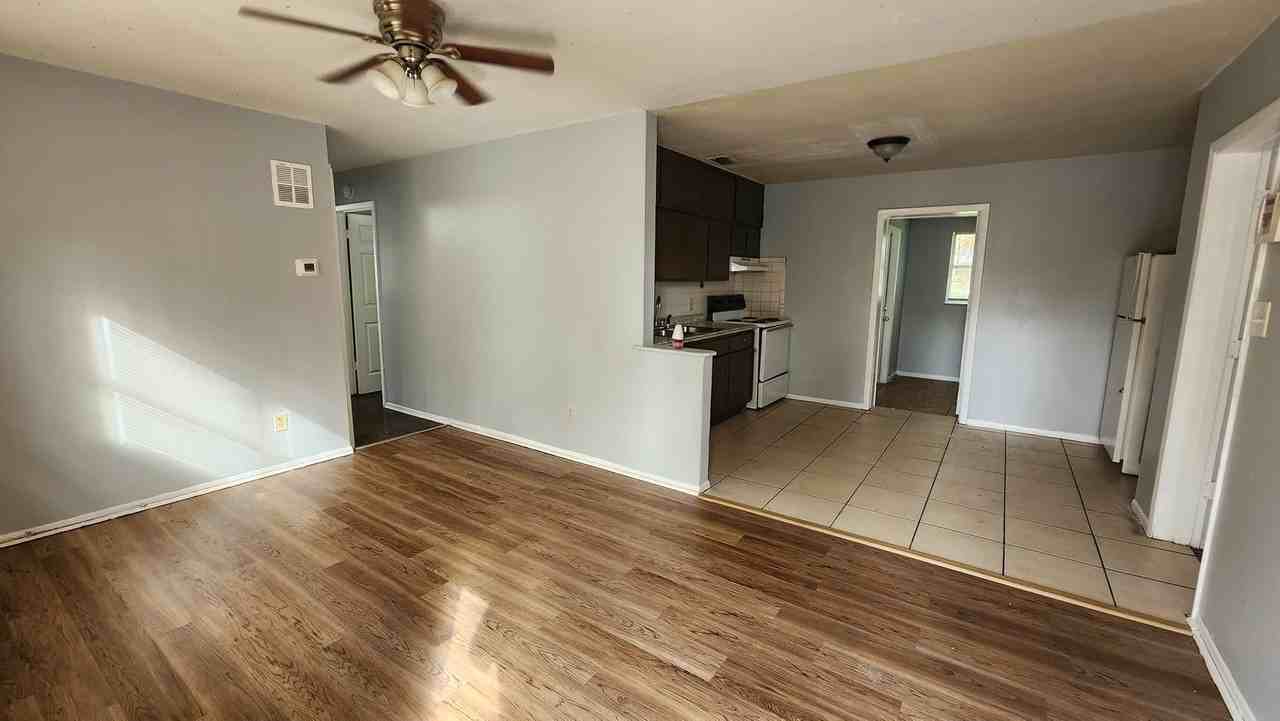 8511 N Alaska St - Photo 2 of 14