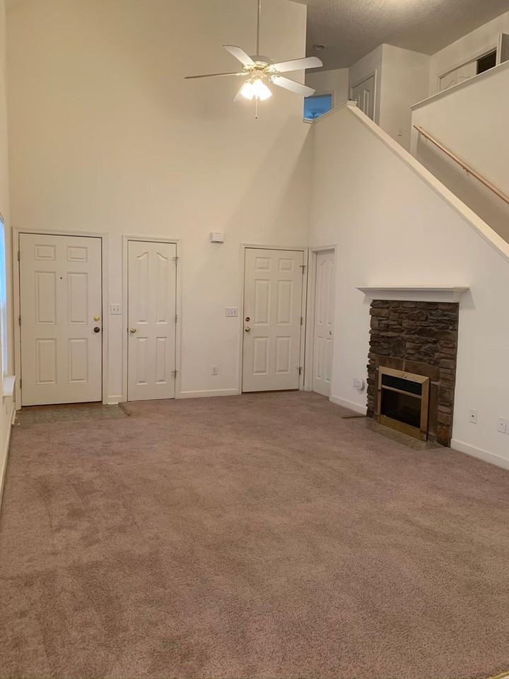 177 Clusters Cir - Photo 3 of 24