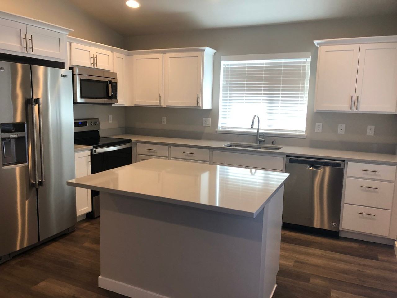 123 9th Ave #25 - Photo 5 of 17