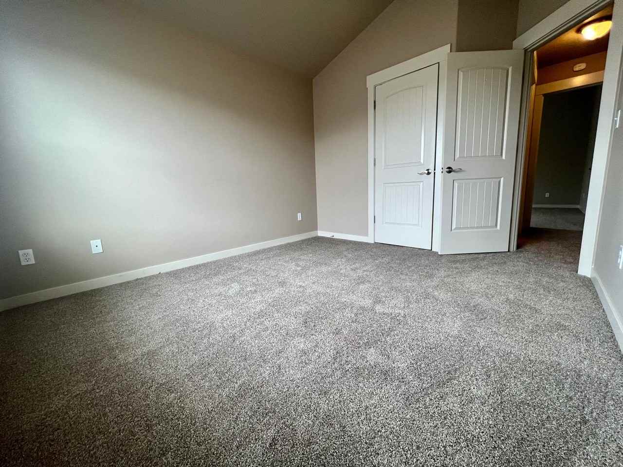 63220 Lancaster St - Photo 6 of 20