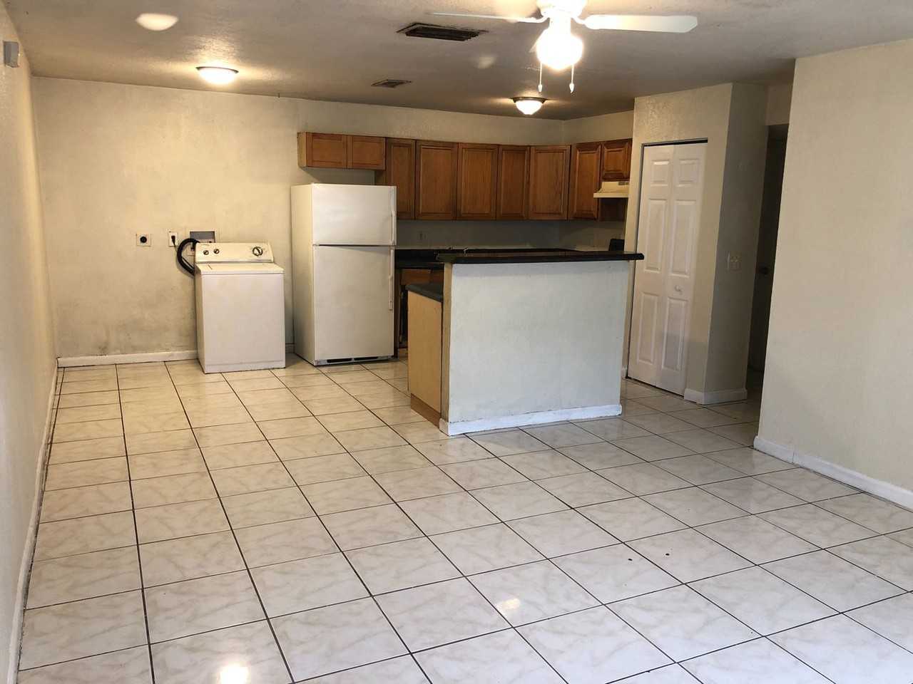 5314 Nw 24th St #143 - Photo 4 of 5