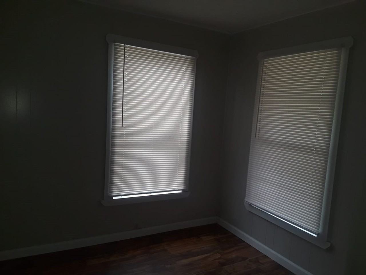 255 Elmore St - Photo 6 of 11