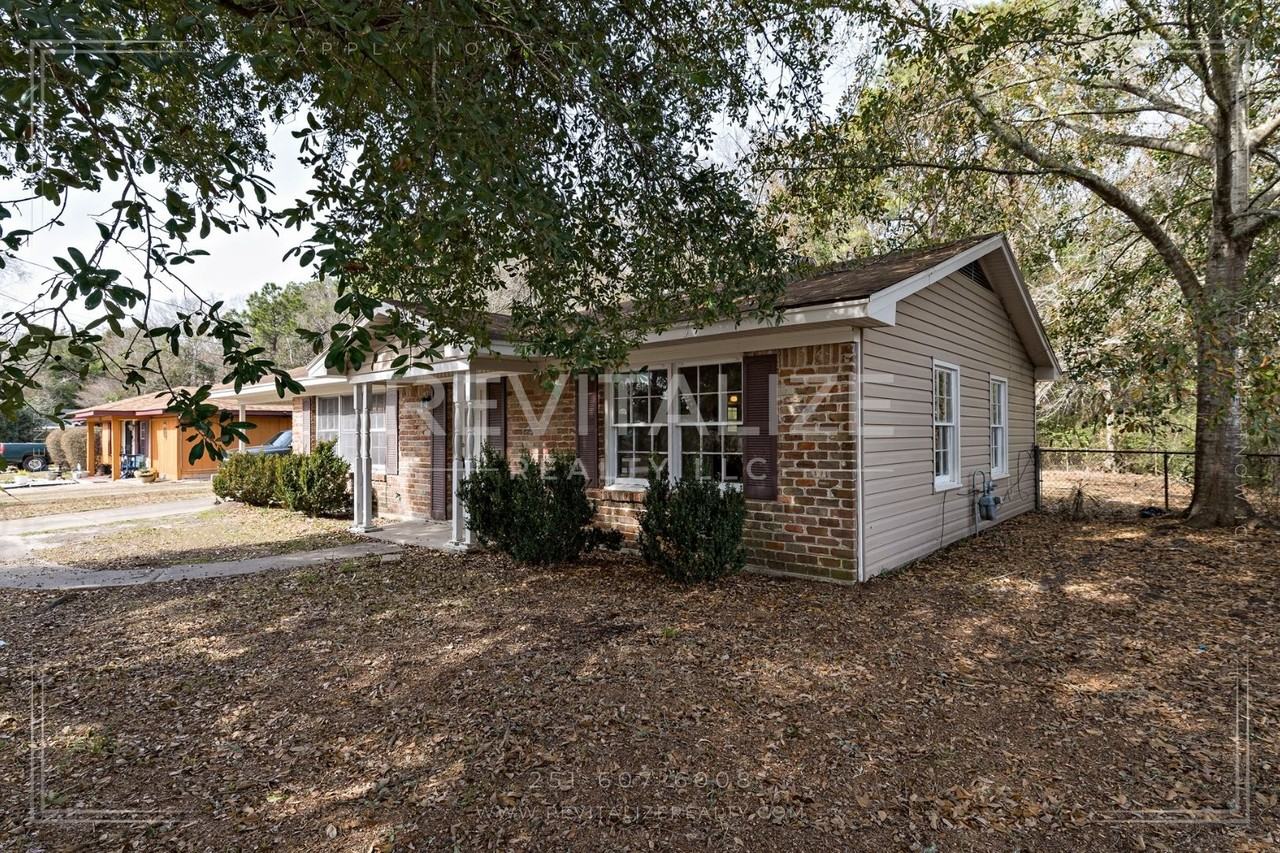 1258 1258 Charmaine Circle N - Photo 6 of 34
