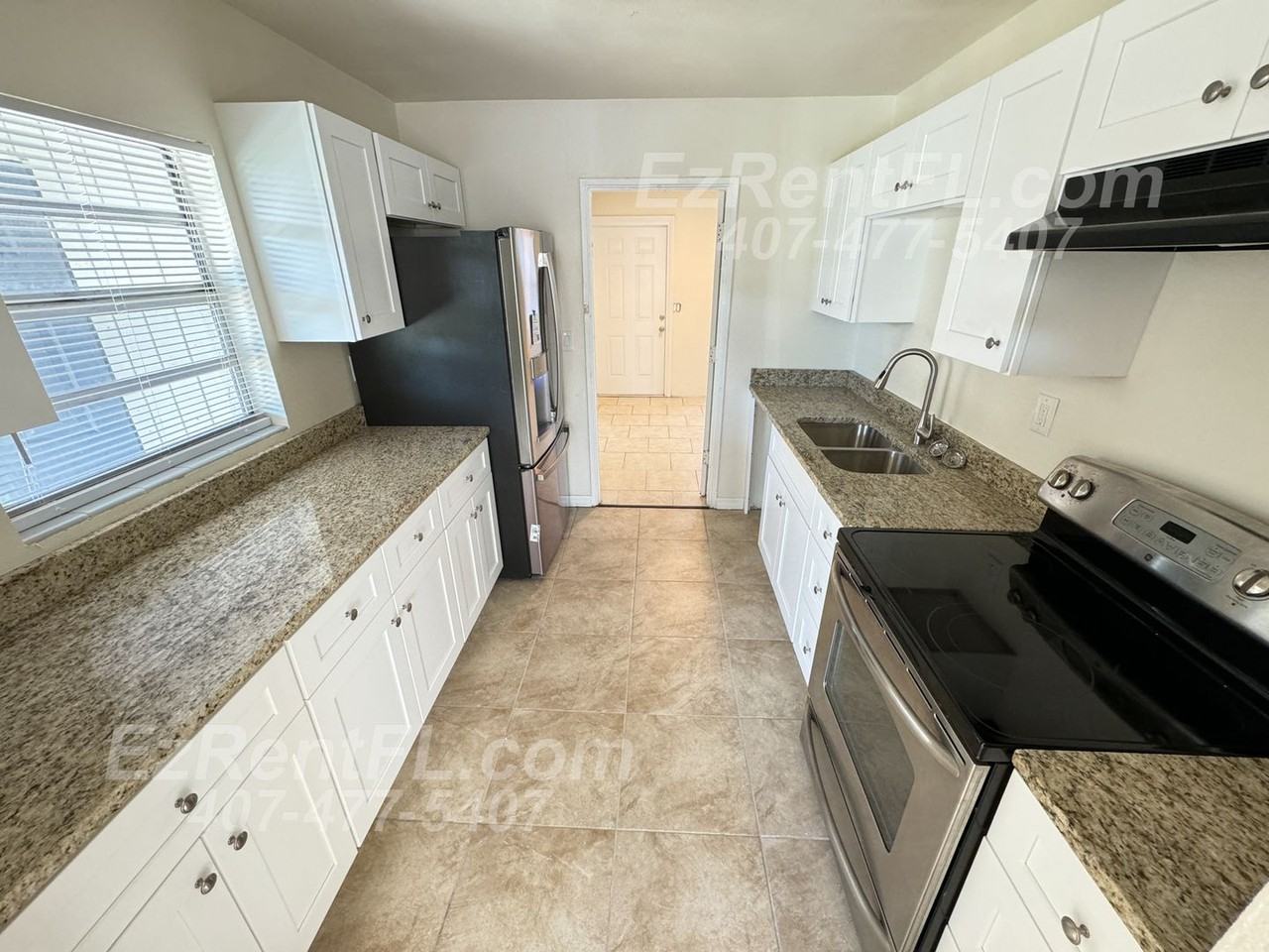 1318 Carlsbad Pl - Photo 3 of 11