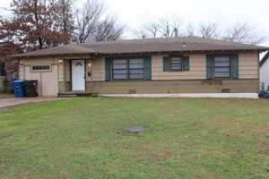 featured image of 3800 Woodside Dr