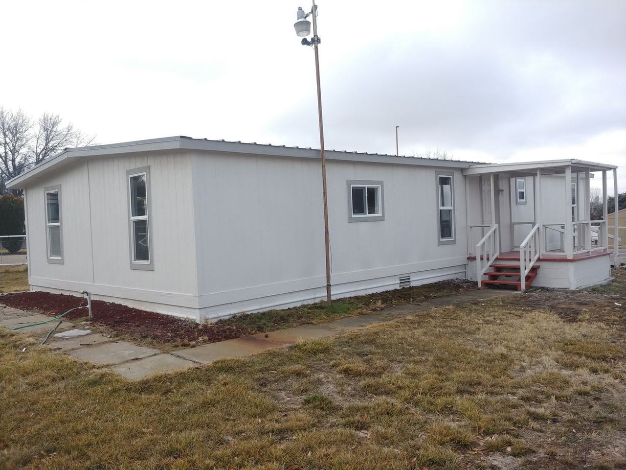 15892 Sunbeam St - Photo 2 of 15