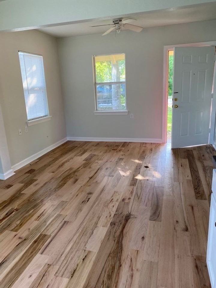 104 Wilkes St - Photo 2 of 7