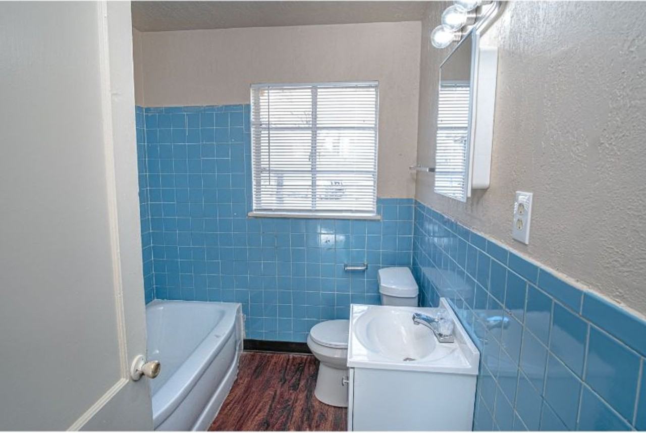 1003 Poinsettia - Photo 6 of 19