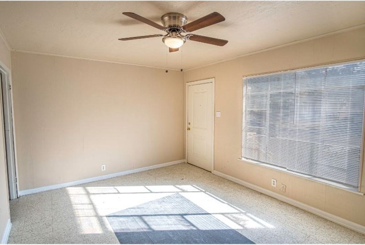 1003 Poinsettia - Photo 5 of 19