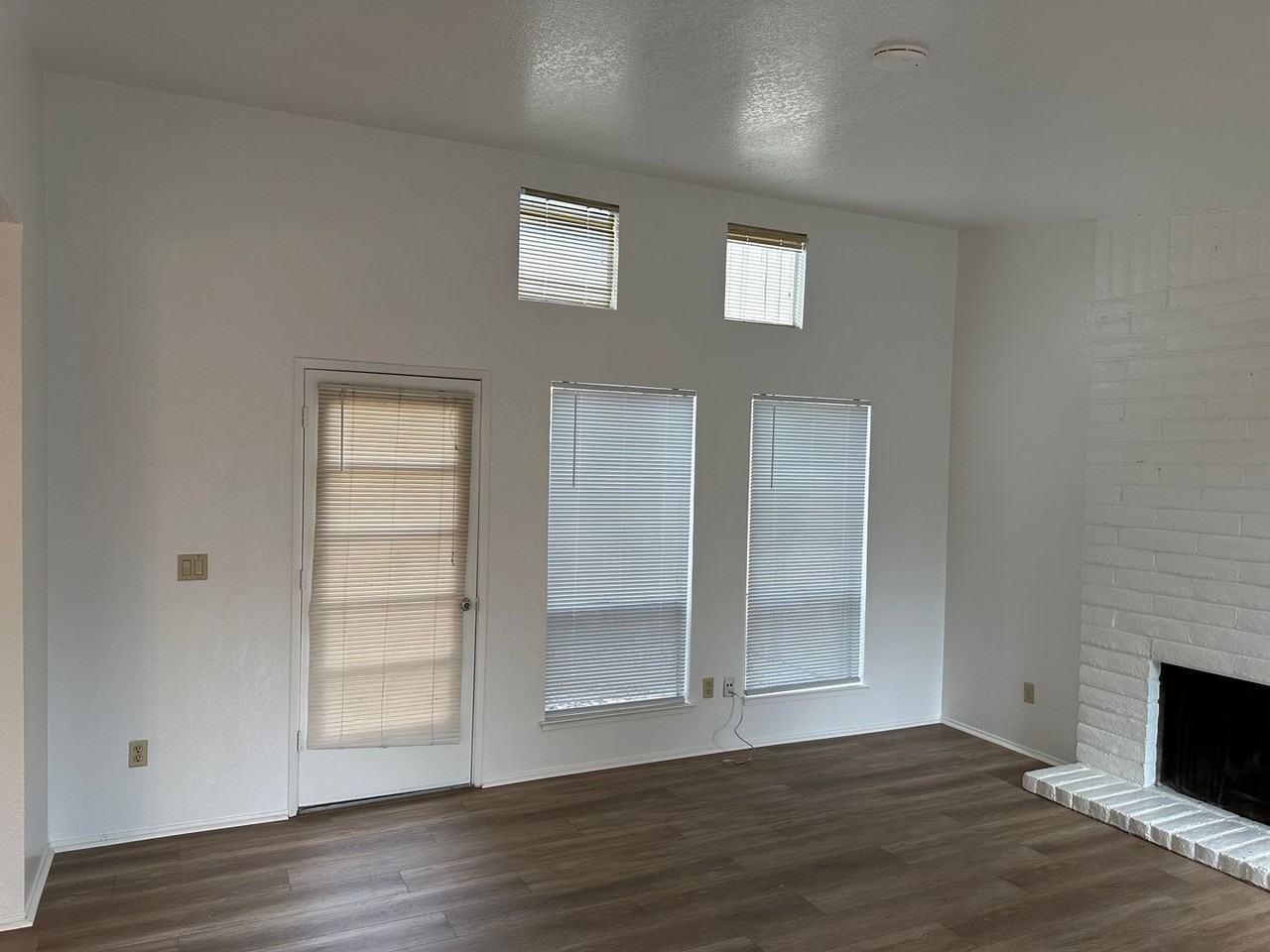 5625 Passero Way - Photo 3 of 18