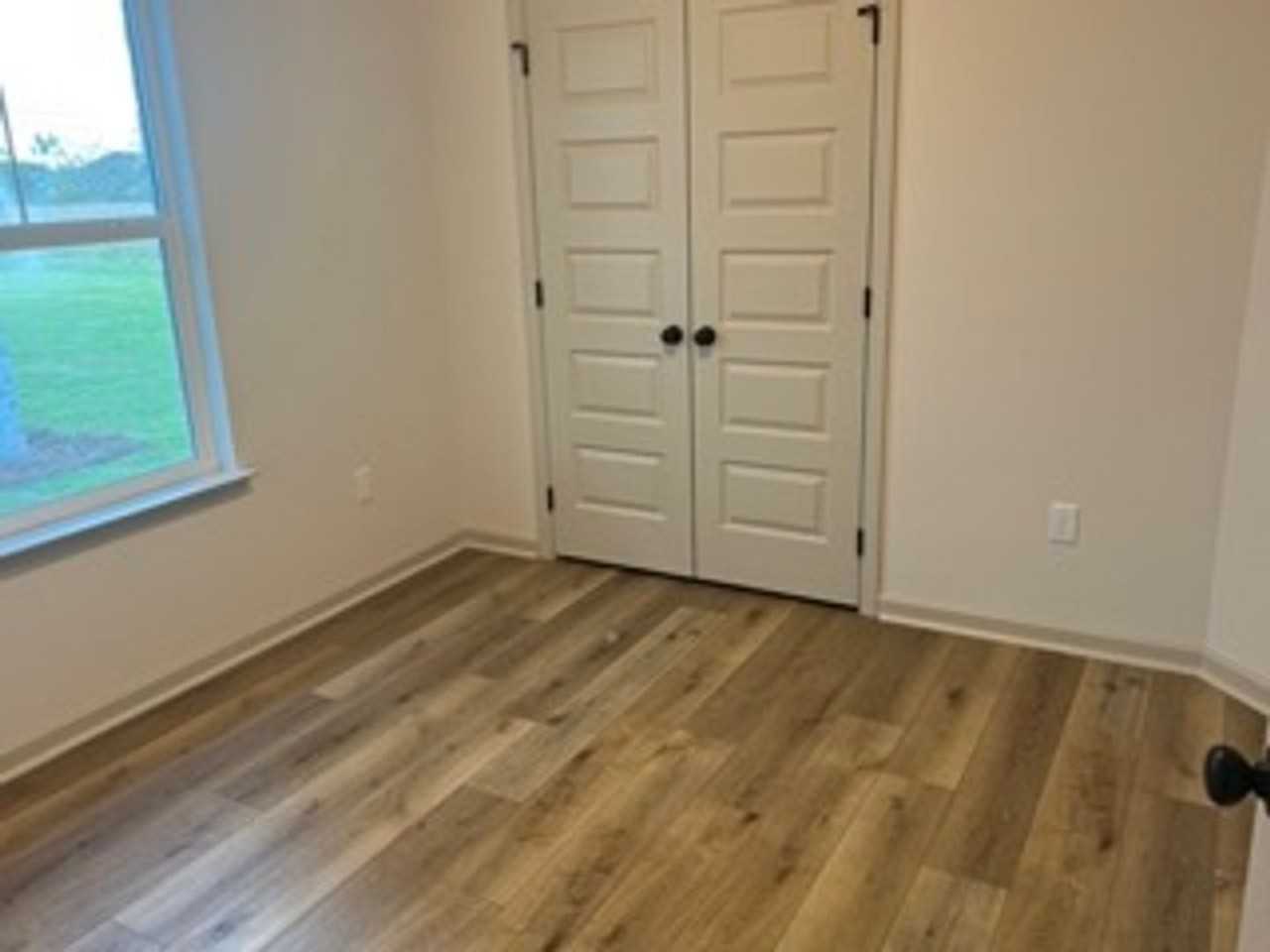 3513 Mill Point Cv - Photo 2 of 10