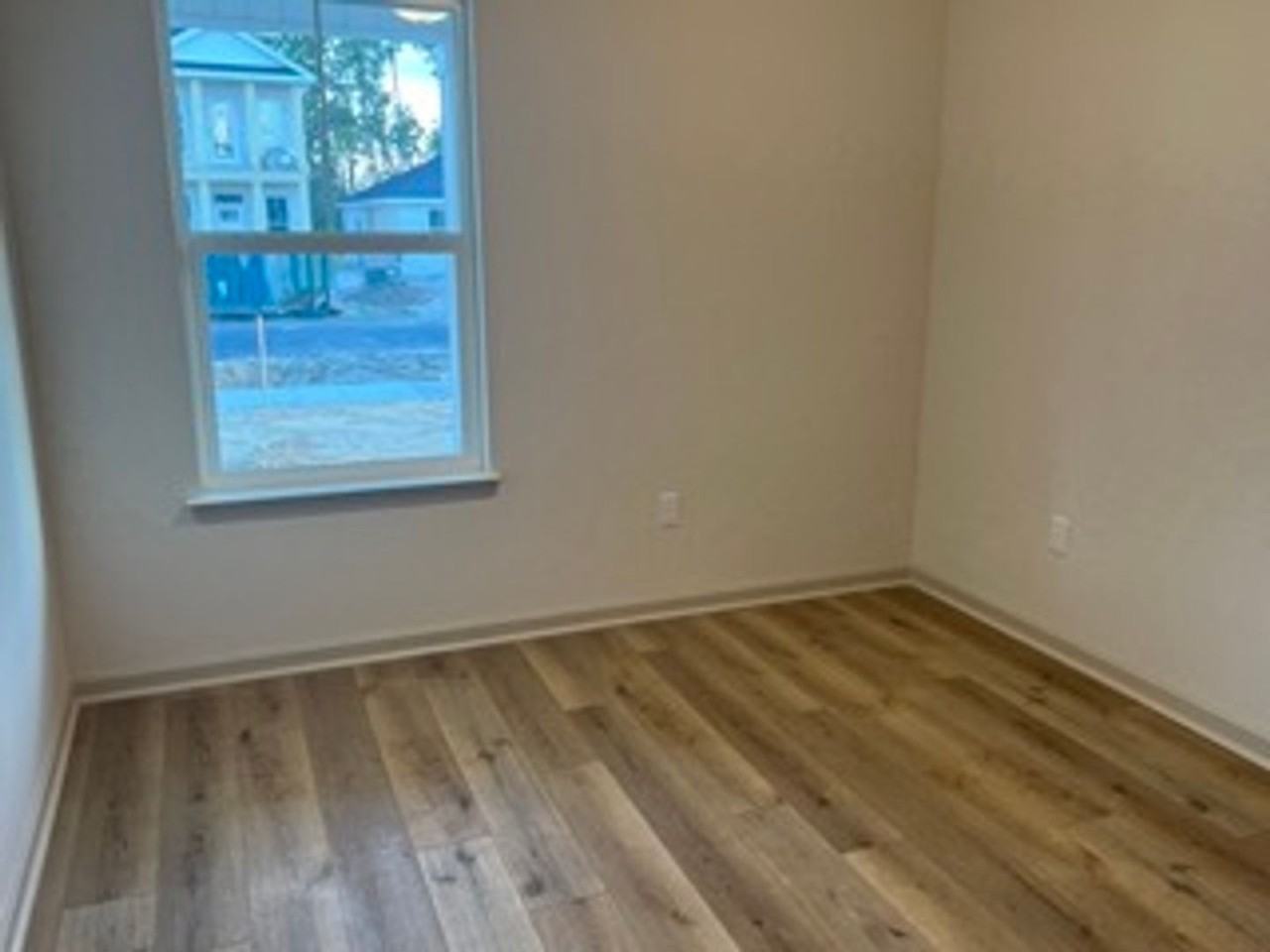 3513 Mill Point Cv - Photo 3 of 10