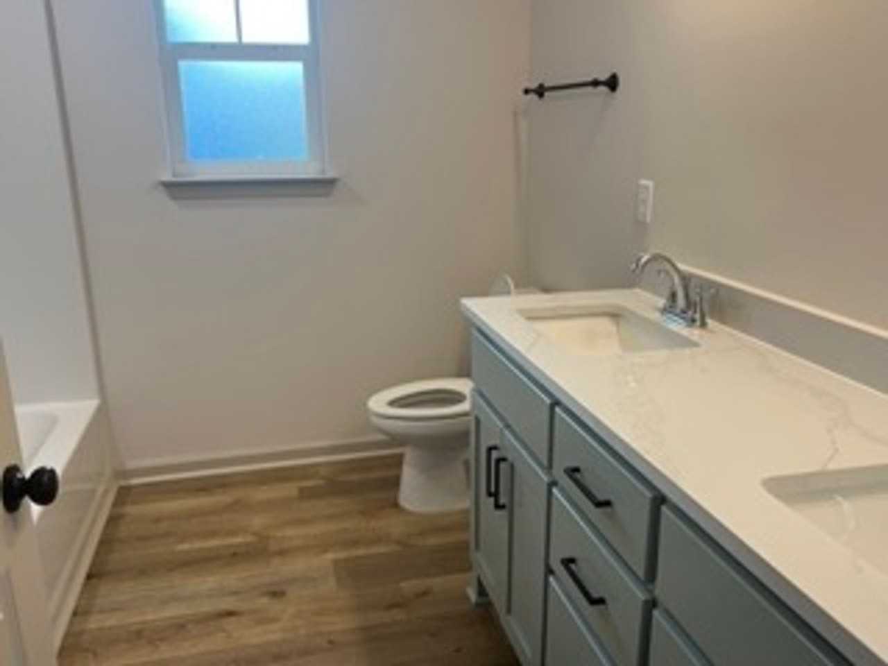 3513 Mill Point Cv - Photo 4 of 10