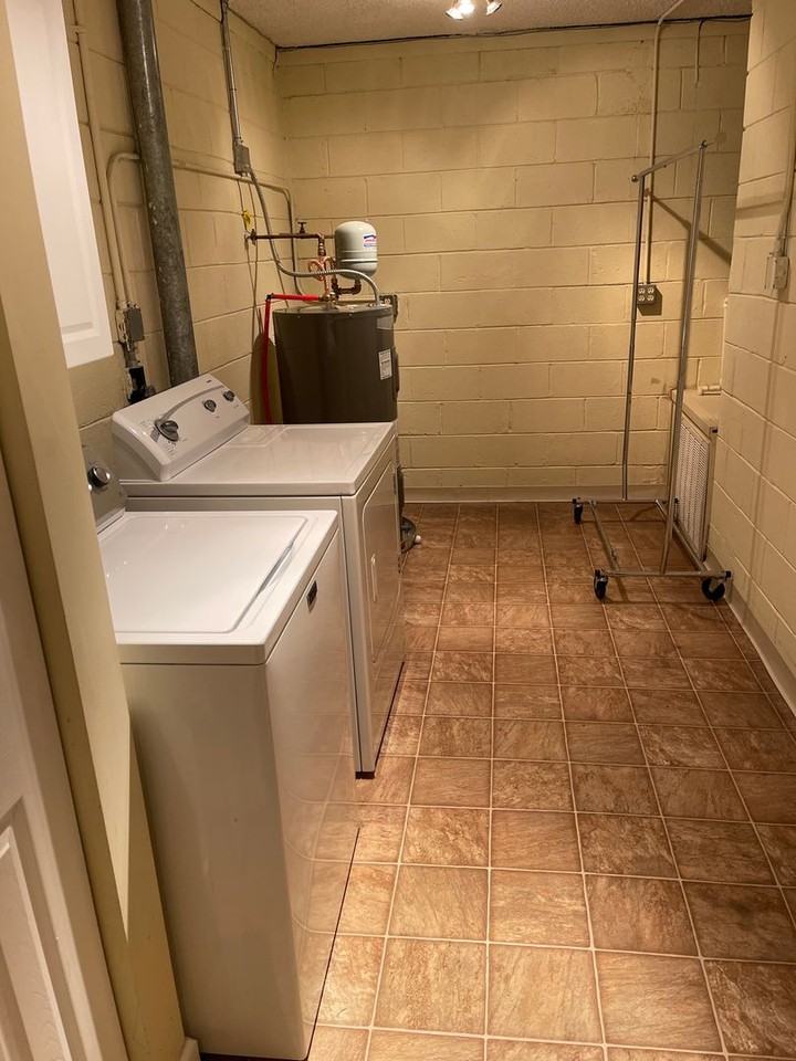 213 Summit Ridge Dr - Photo 2 of 12
