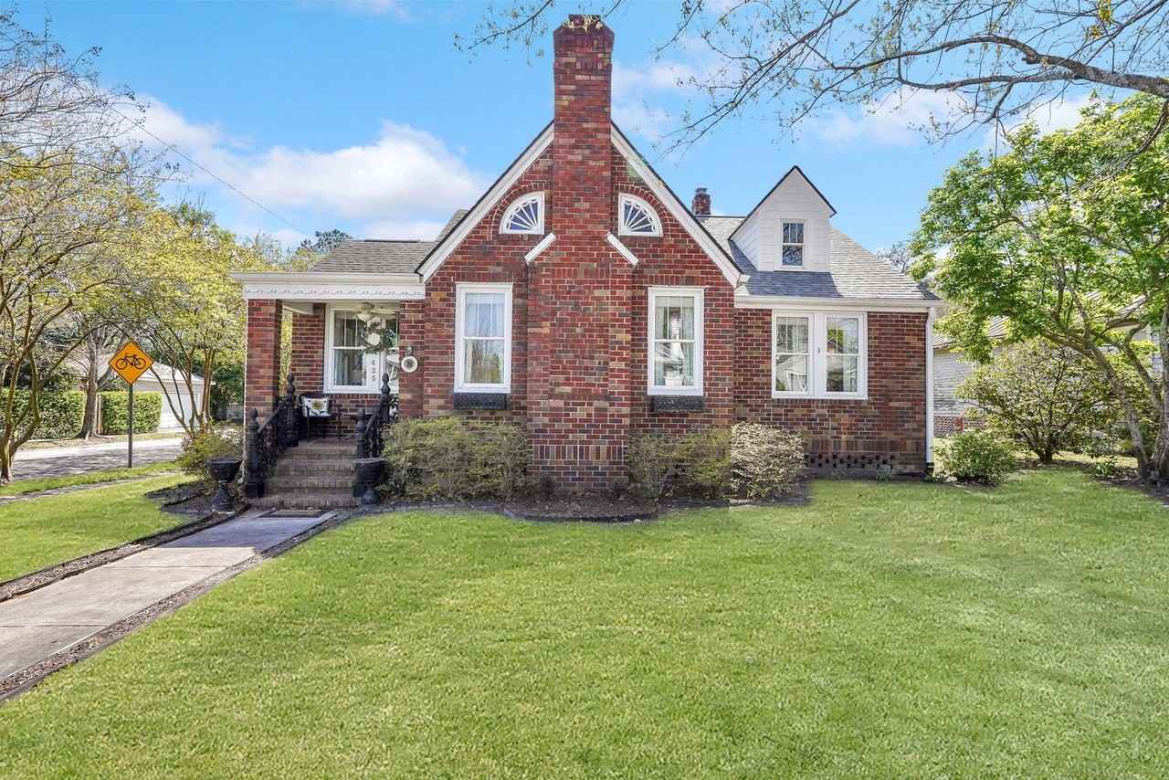 435 E 51st St - Photo 2 of 50