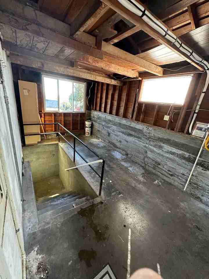 154 Lexington Pl - Photo 3 of 13