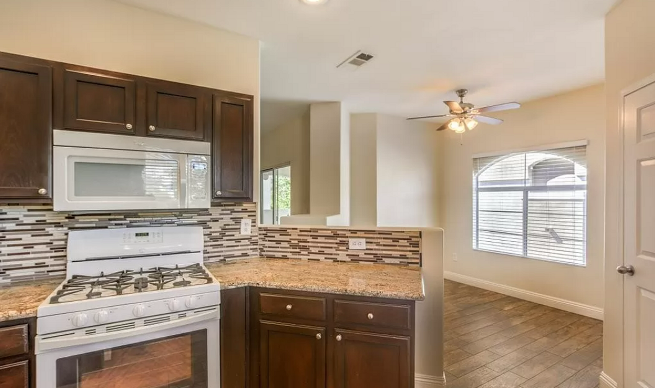 10117 Jacob Pl #202 - Photo 4 of 24