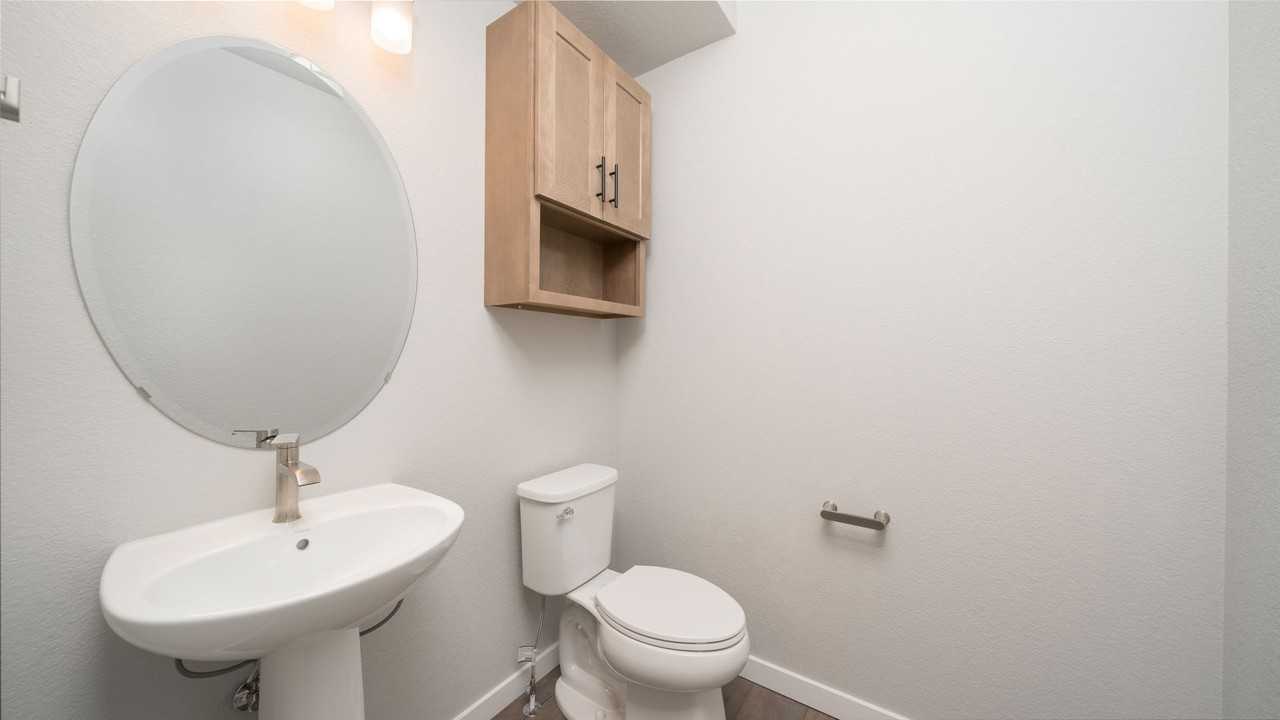 3659 Levy Park Dr - Photo 5 of 15