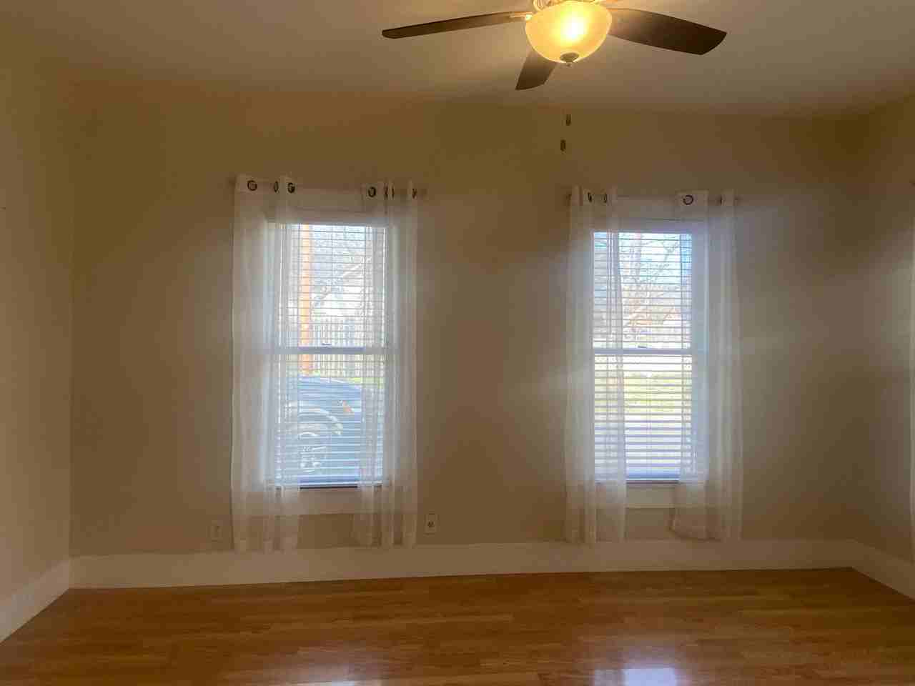 738 N Wall St - Photo 3 of 19