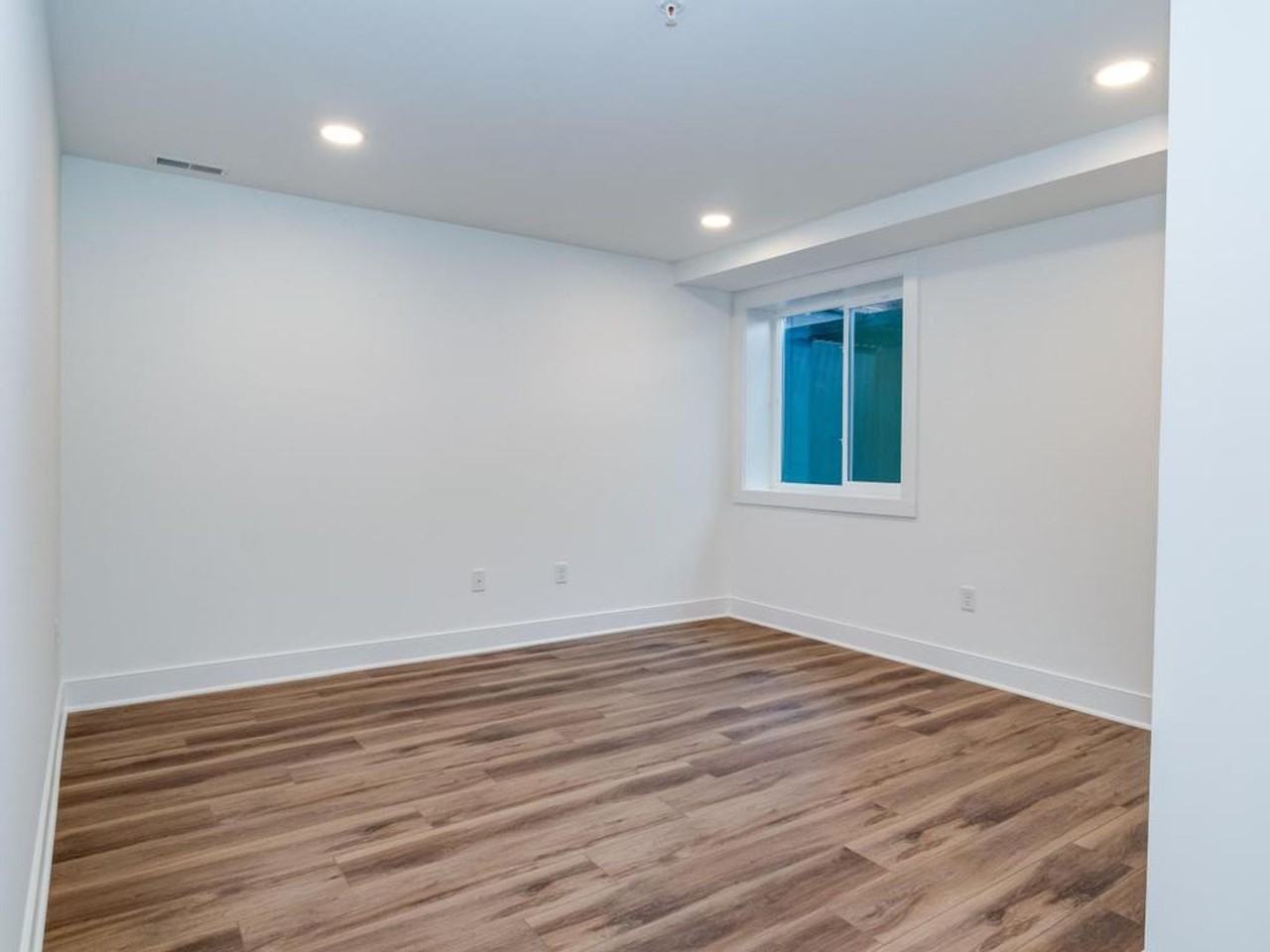 246 Limehouse Rd - Photo 2 of 26