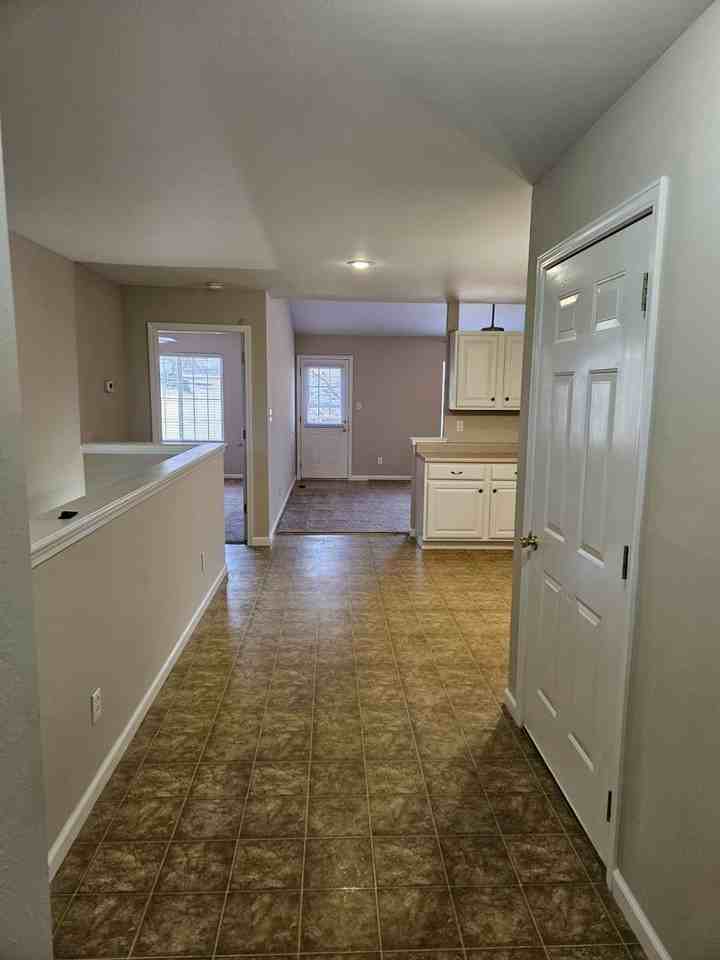 1862 Black Oak Dr - Photo 2 of 18