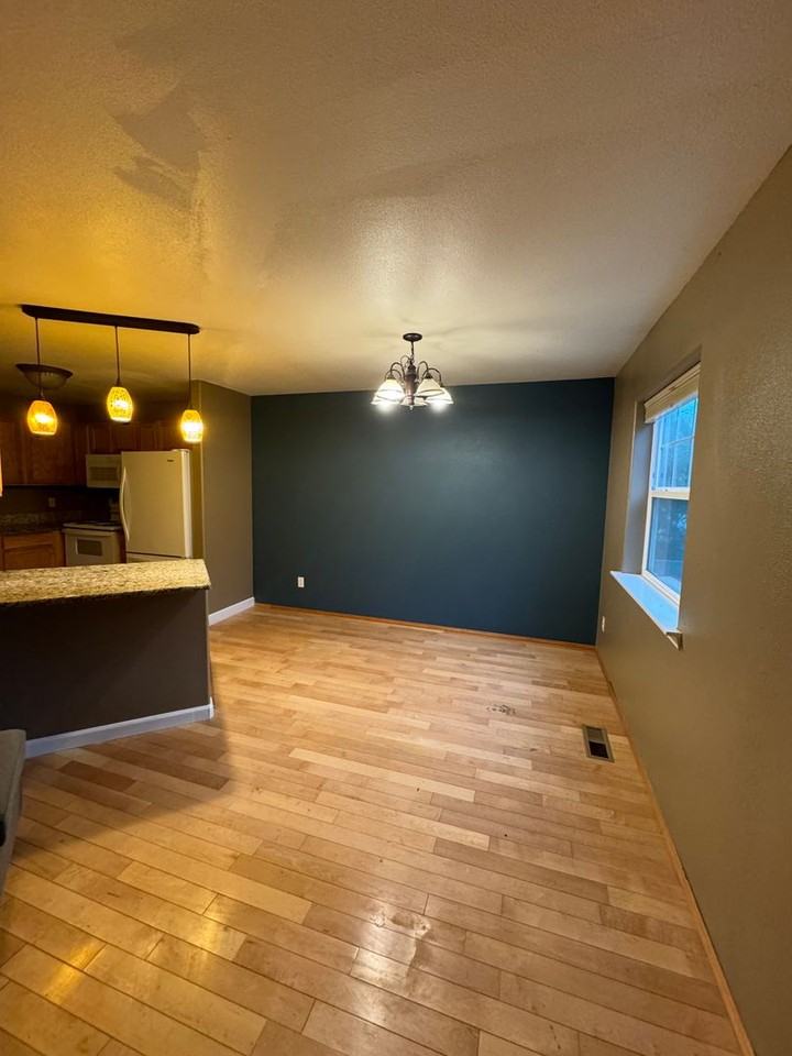 1444 Four Seasons Dr - Photo 4 of 10