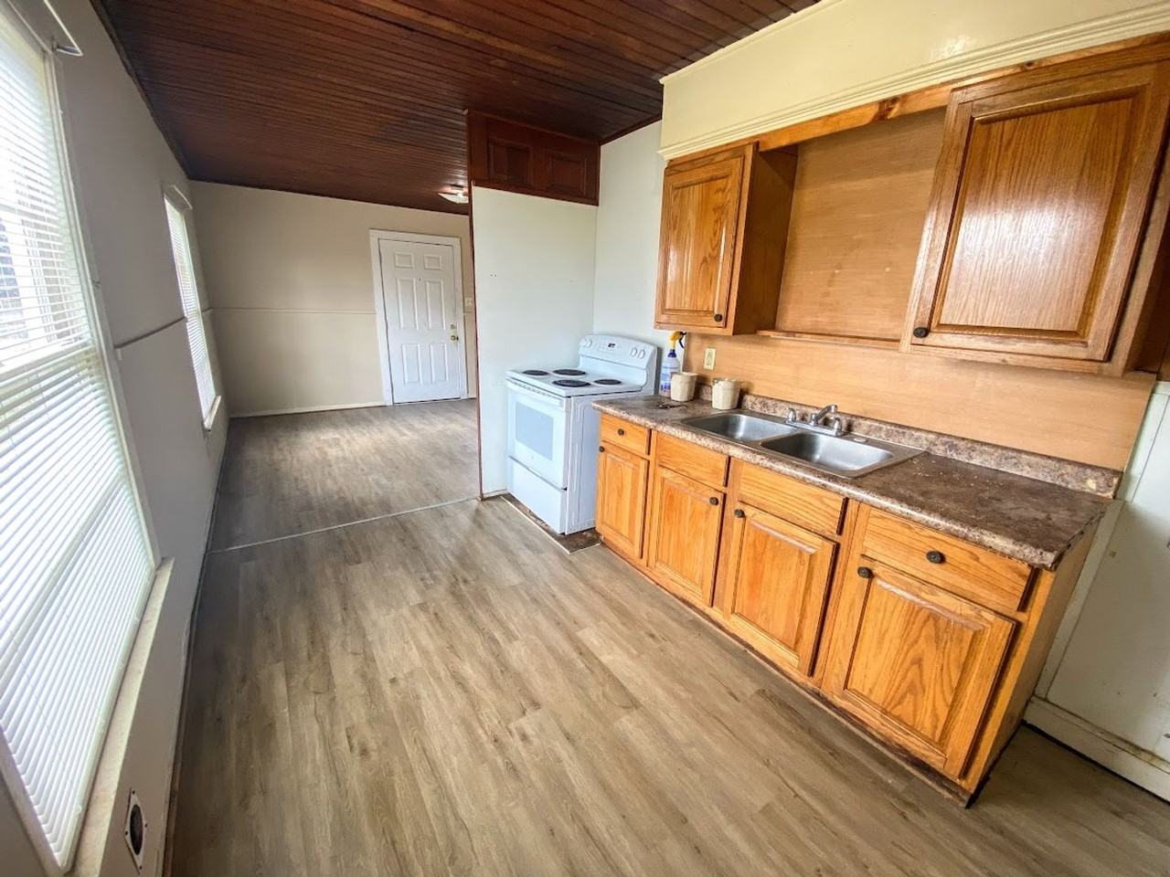 2709 Cline St - Photo 7 of 14
