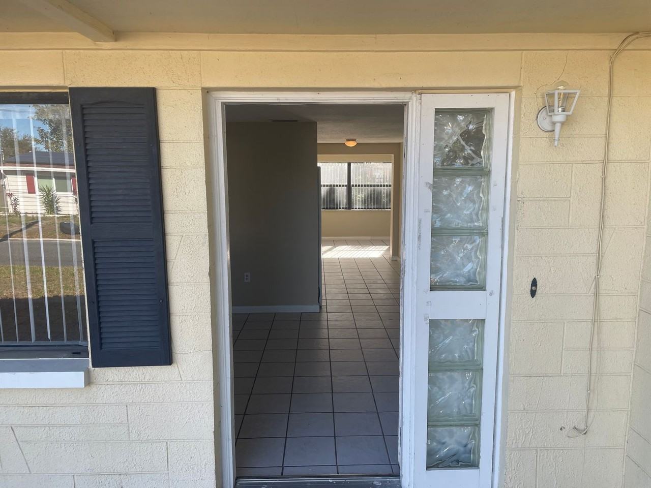 9130 Pegasus Ave - Photo 2 of 33