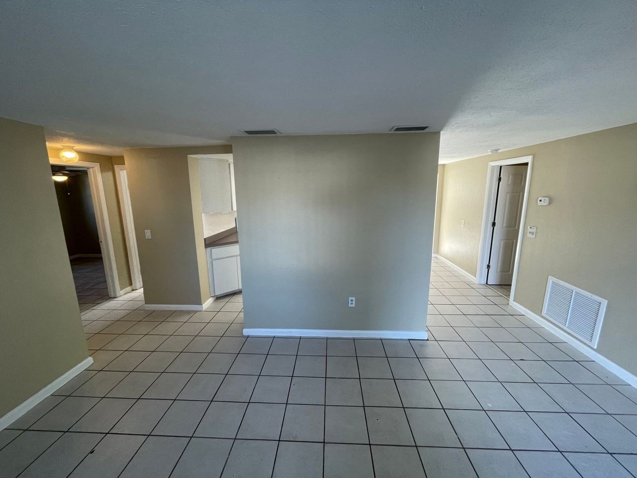 9130 Pegasus Ave - Photo 3 of 33