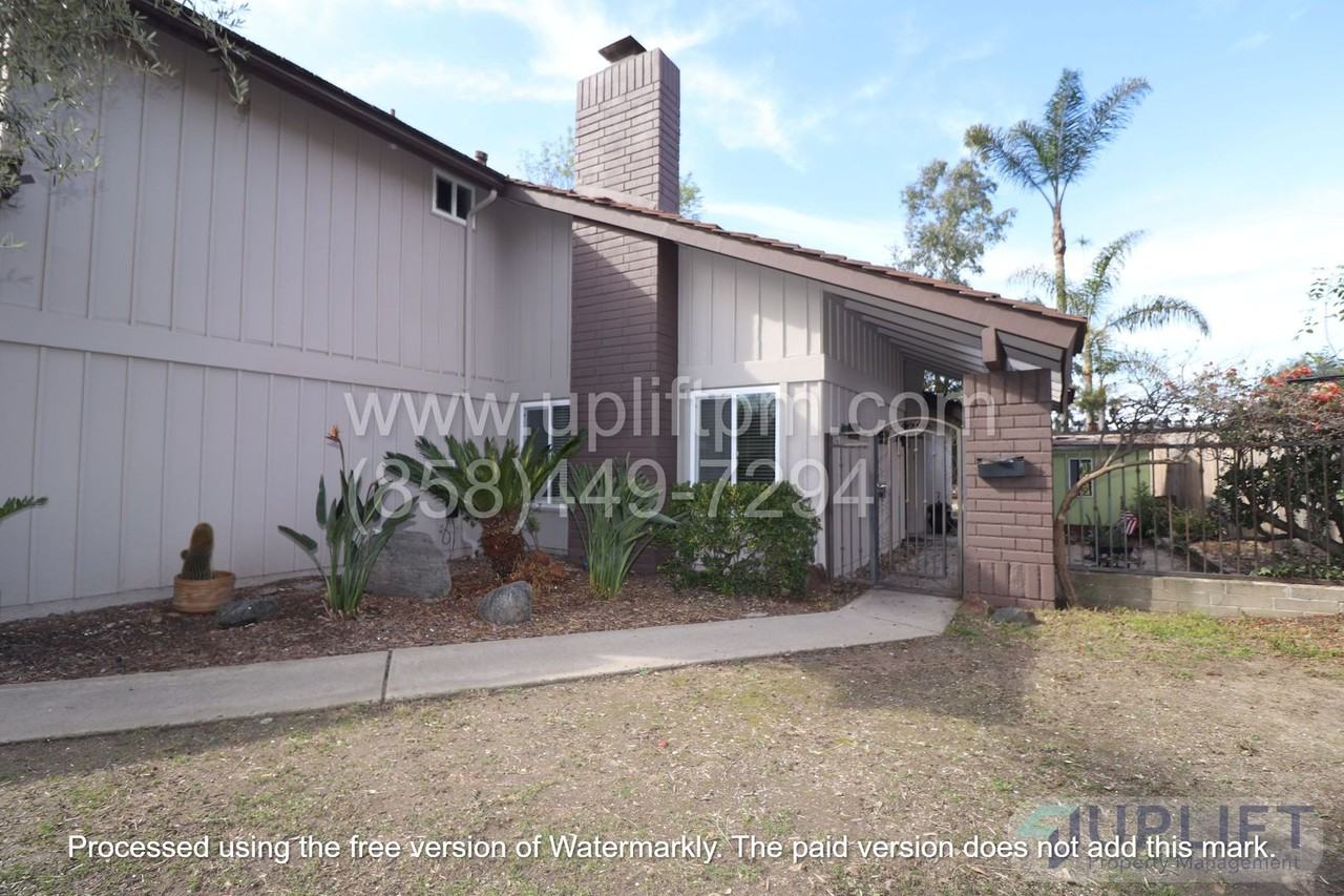 10080 Treehaven Ct - Photo 2 of 20