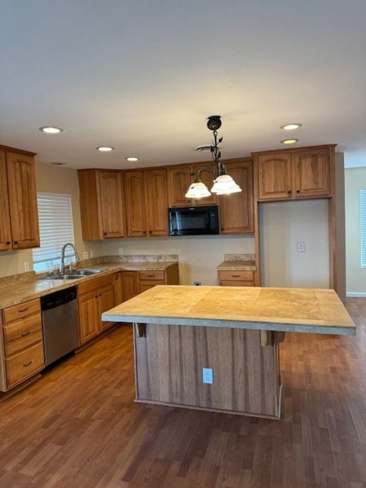 6508 Volcano Ct - Photo 3 of 11