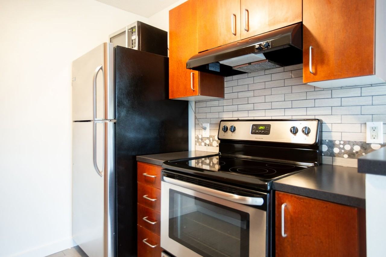 2020 Sw Main St #706 - Photo 4 of 16